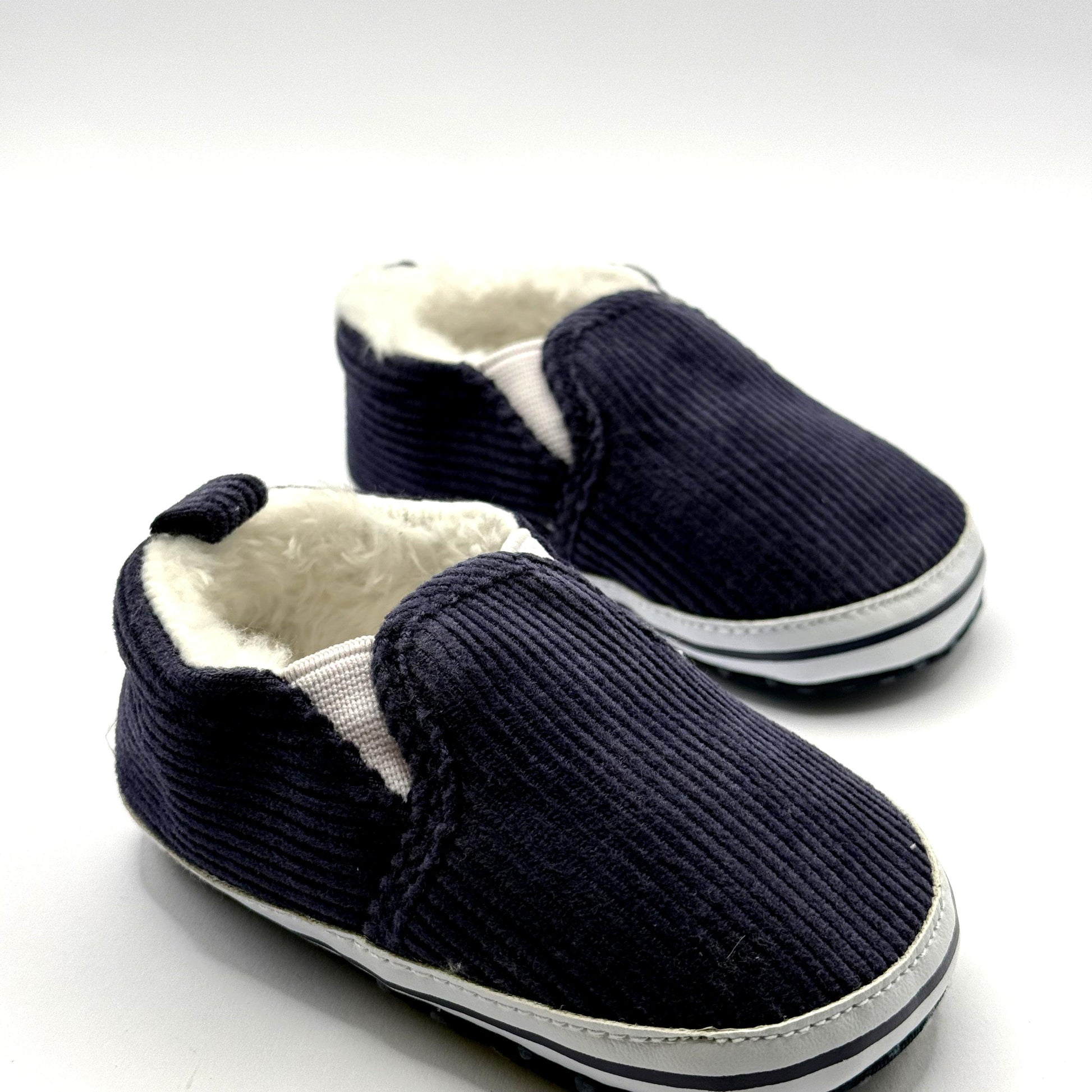 נעלי תינוקות עם פרווה