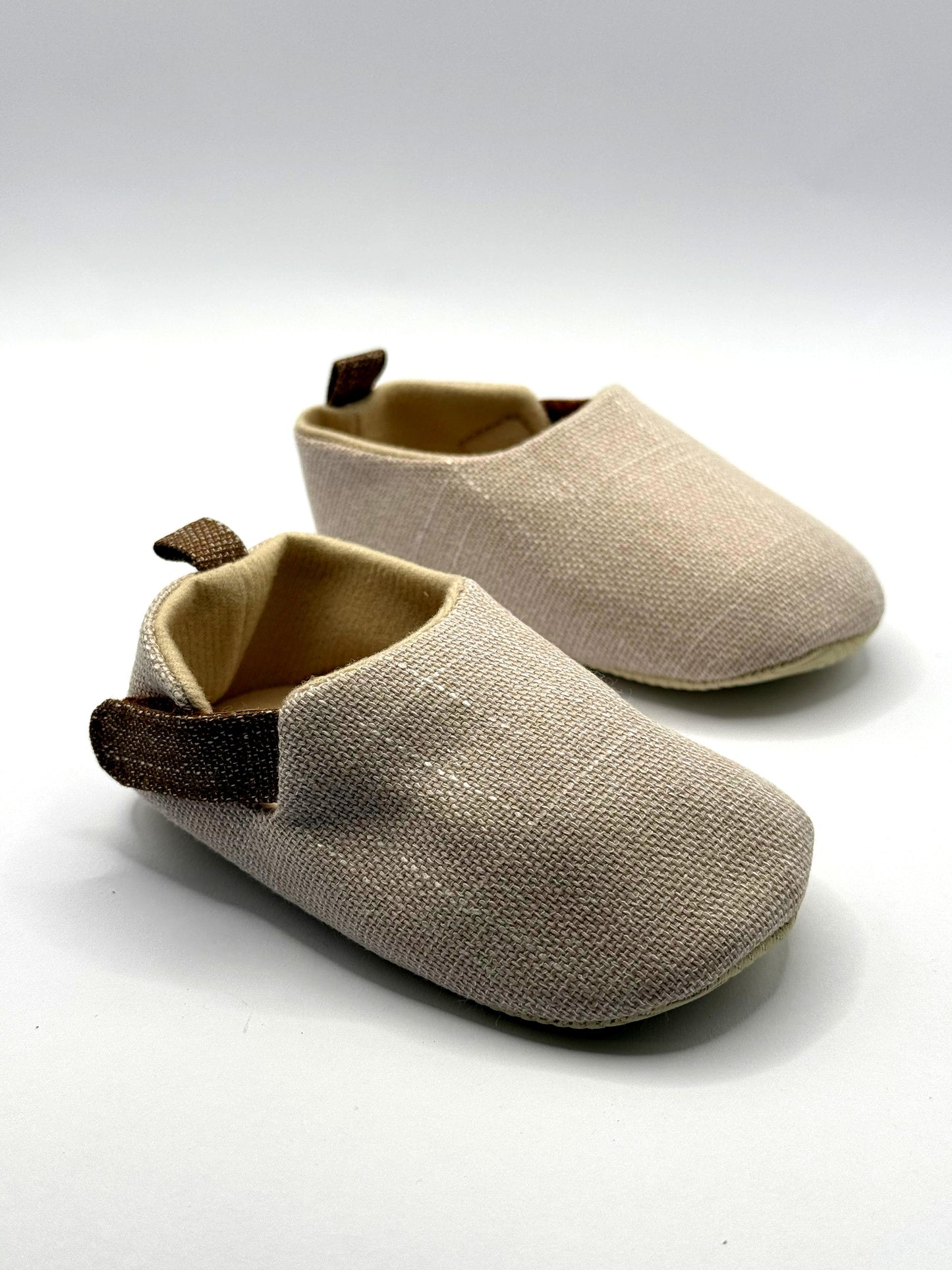 סנדלי צעד ראשון עם סקוץ'