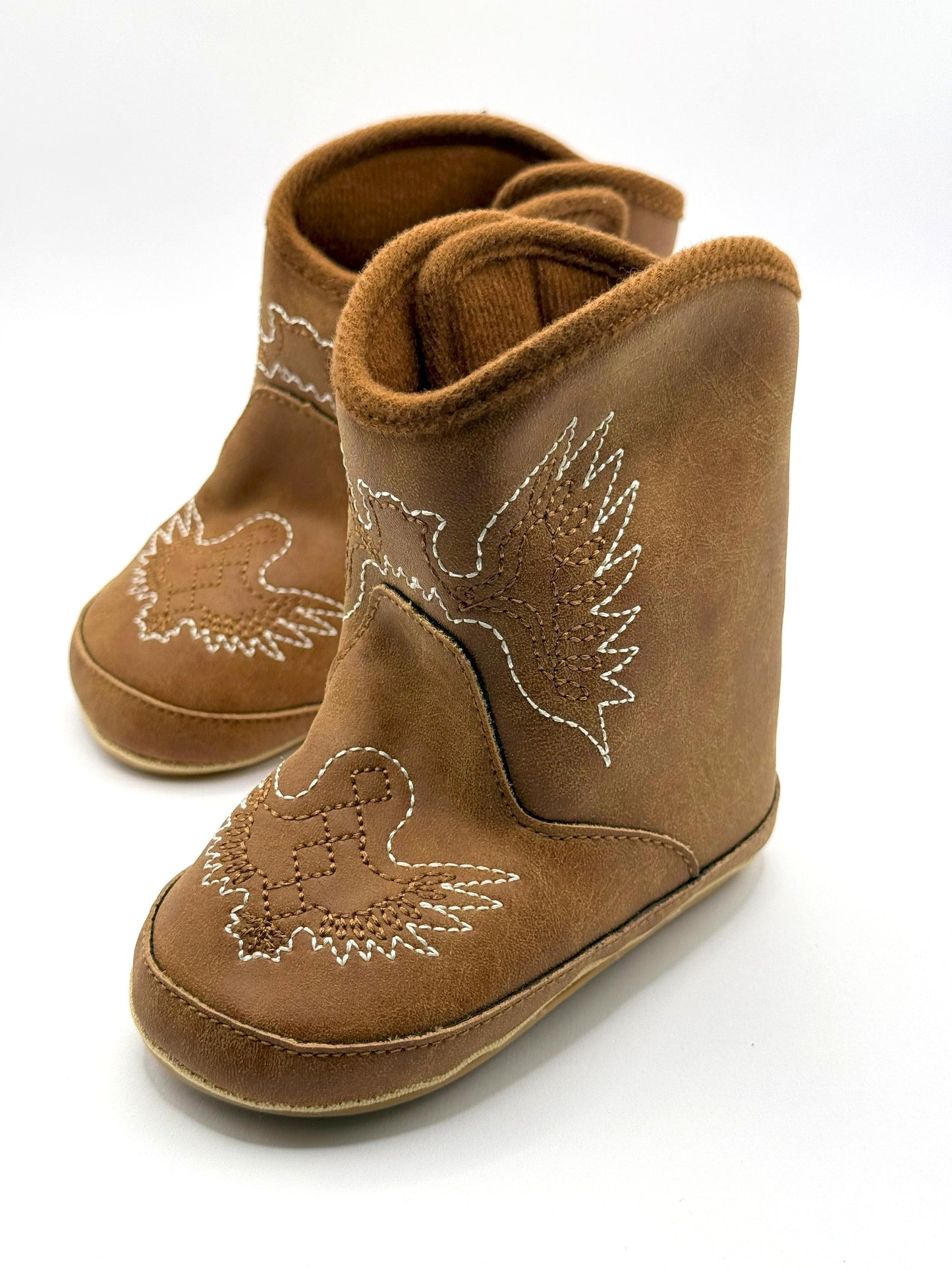 מגפי תינוקות בצבע חום