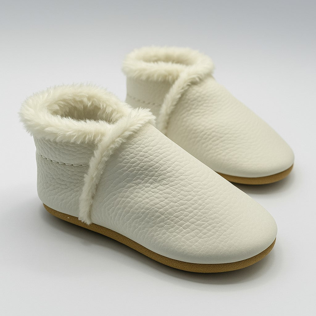  מגפי טרום הליכה בצבע לבן