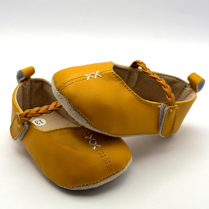 סנדלי תינוקות לבנות