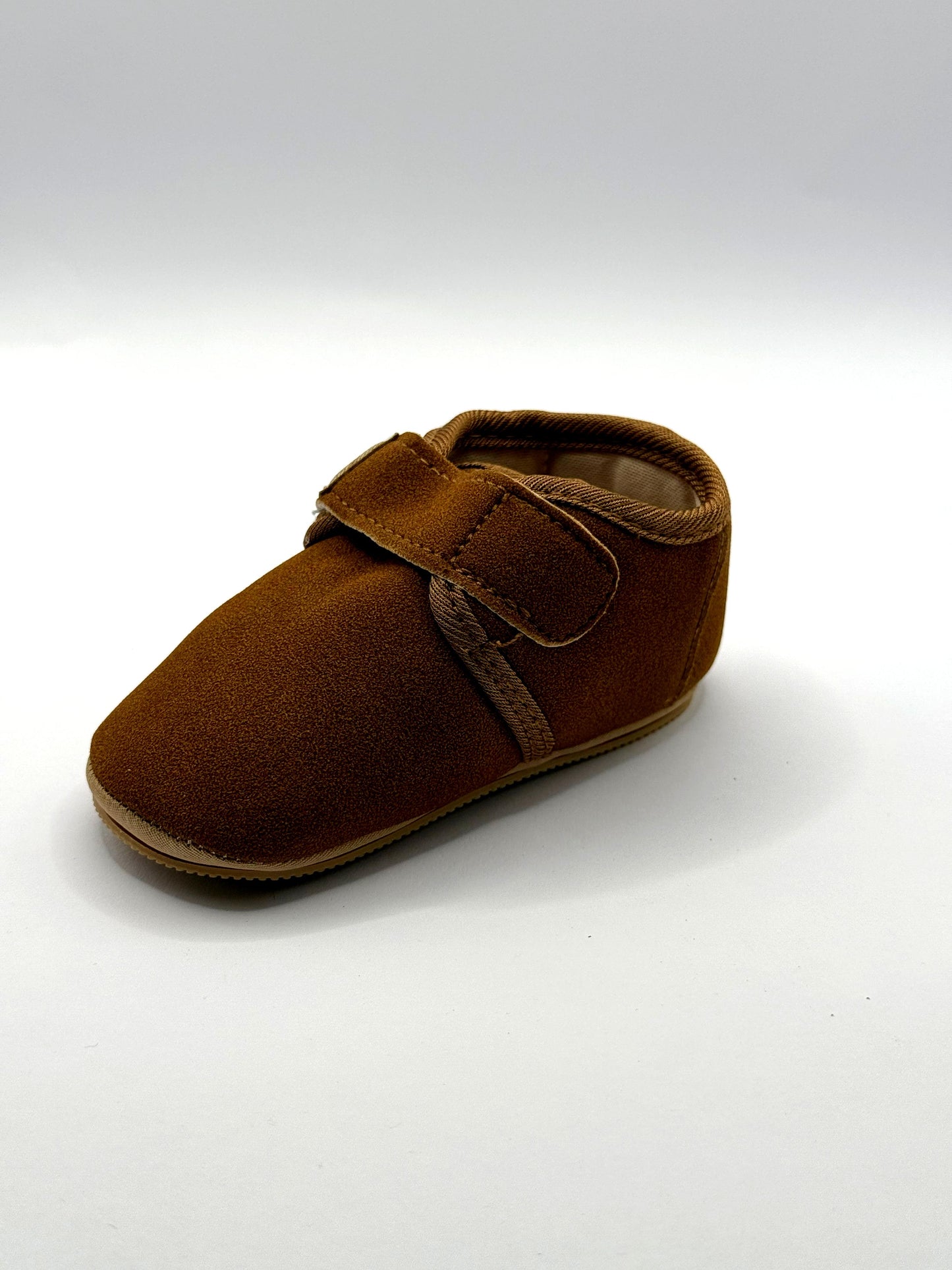 נעלי טרום הליכה חומות