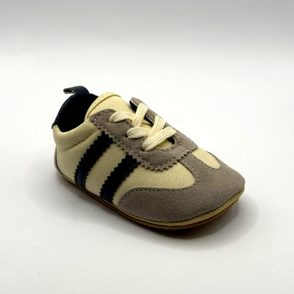 נעלי סניקרס לתינוקות