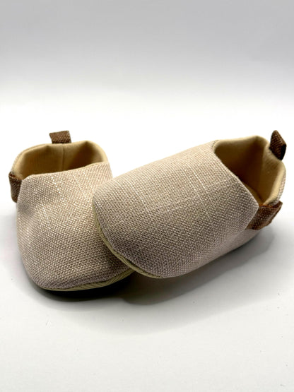 סנדלי צעד ראשון עם סקוץ'