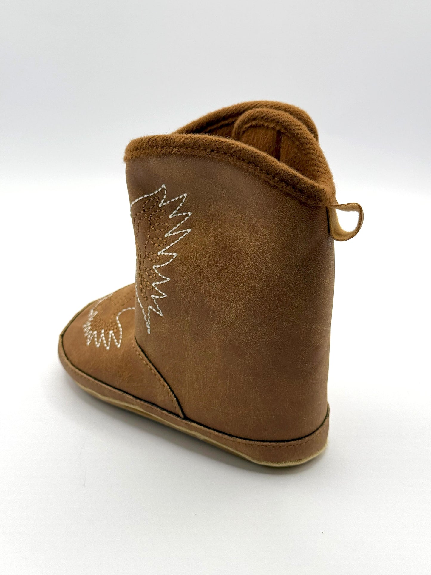 מגפי תינוקות בצבע חום