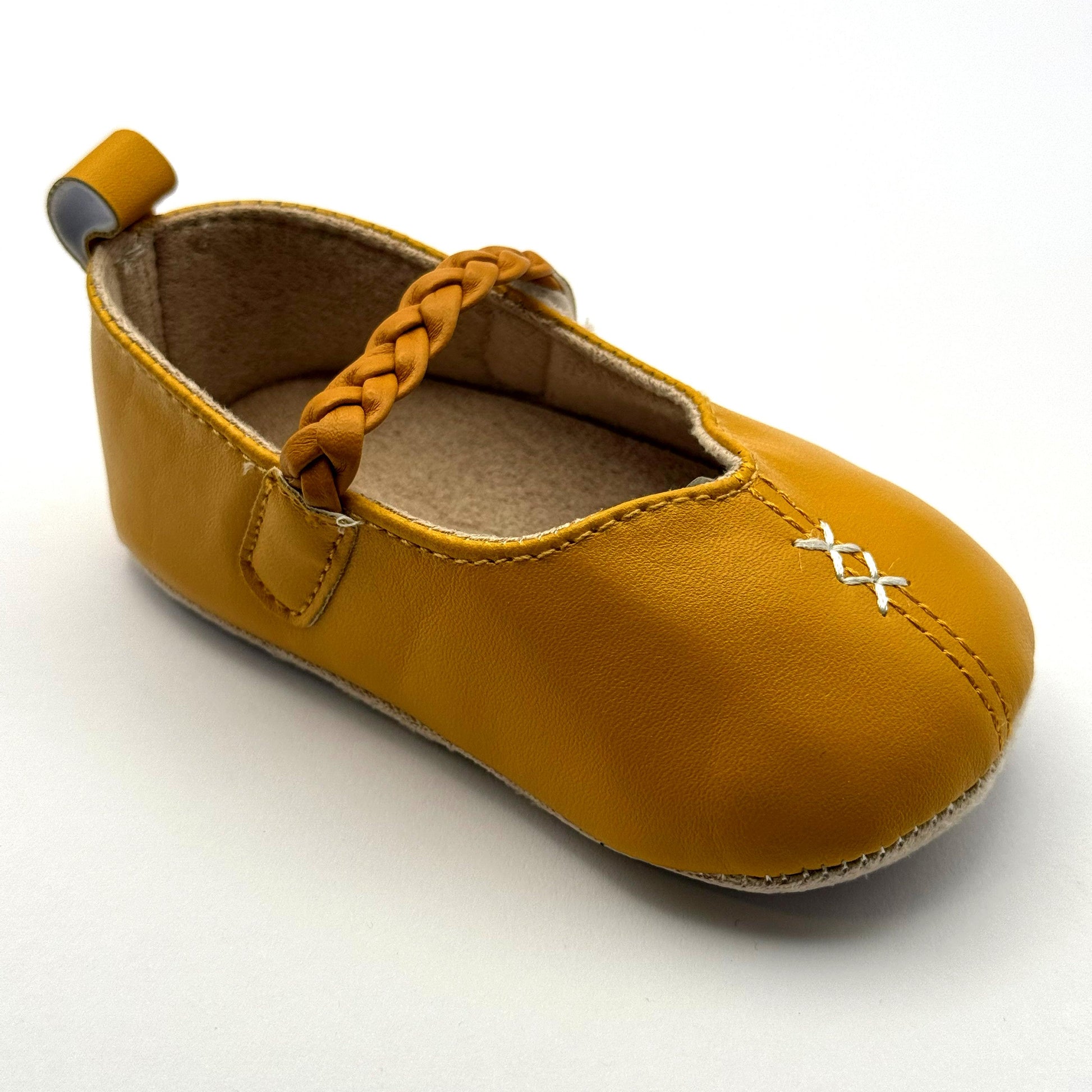 סנדלי תינוקות לבנות