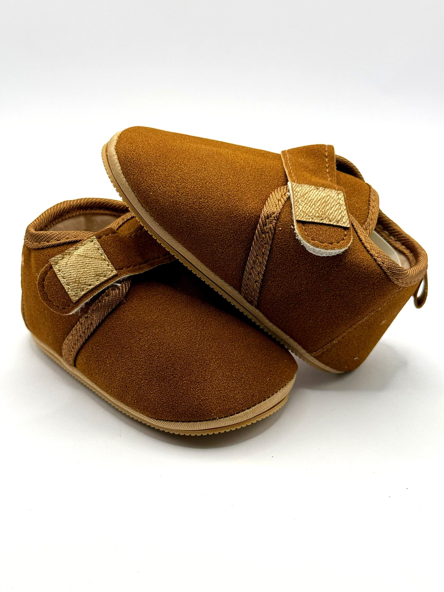 נעלי טרום הליכה חומות