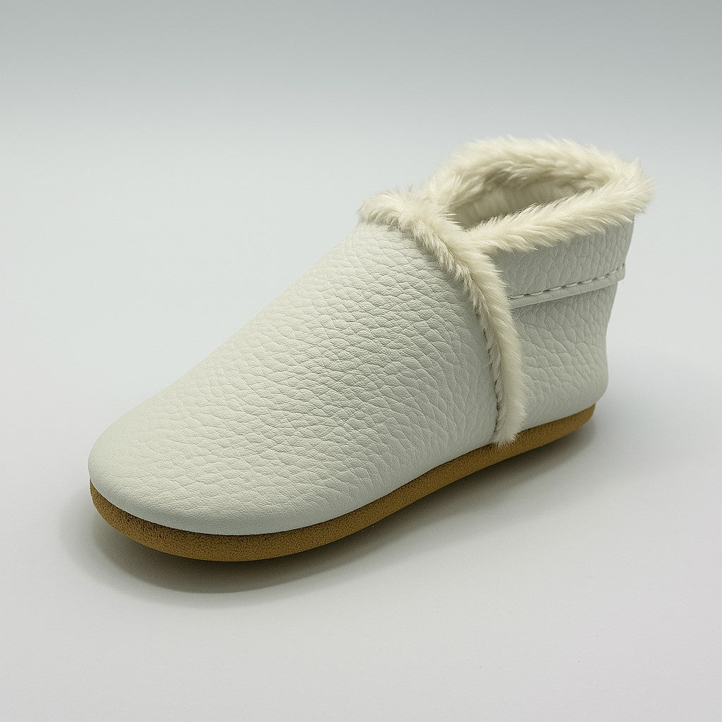  מגפי טרום הליכה בצבע לבן