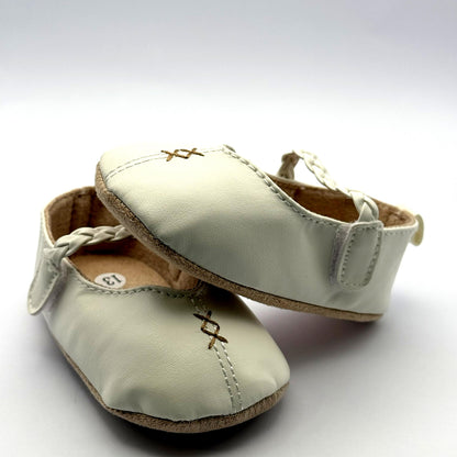 סנדלי תינוקות לבנות