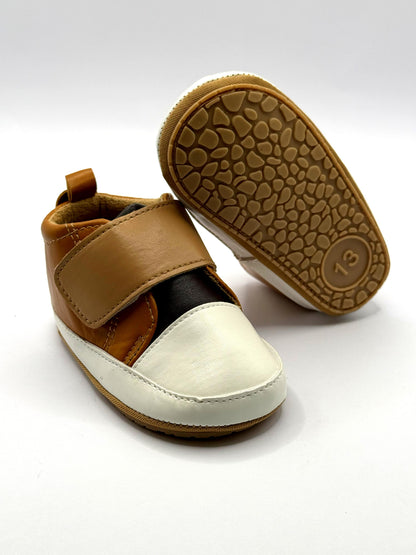 נעלי צעד ראשון עם סוליה מונעת החלקה