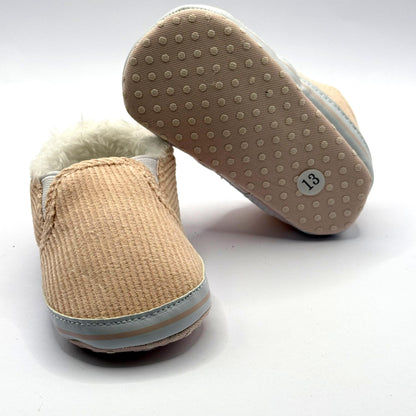 נעלי צעד ראשון עם פרווה