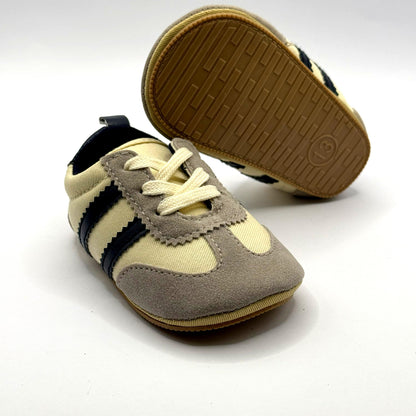 נעלי סניקרס לתינוקות