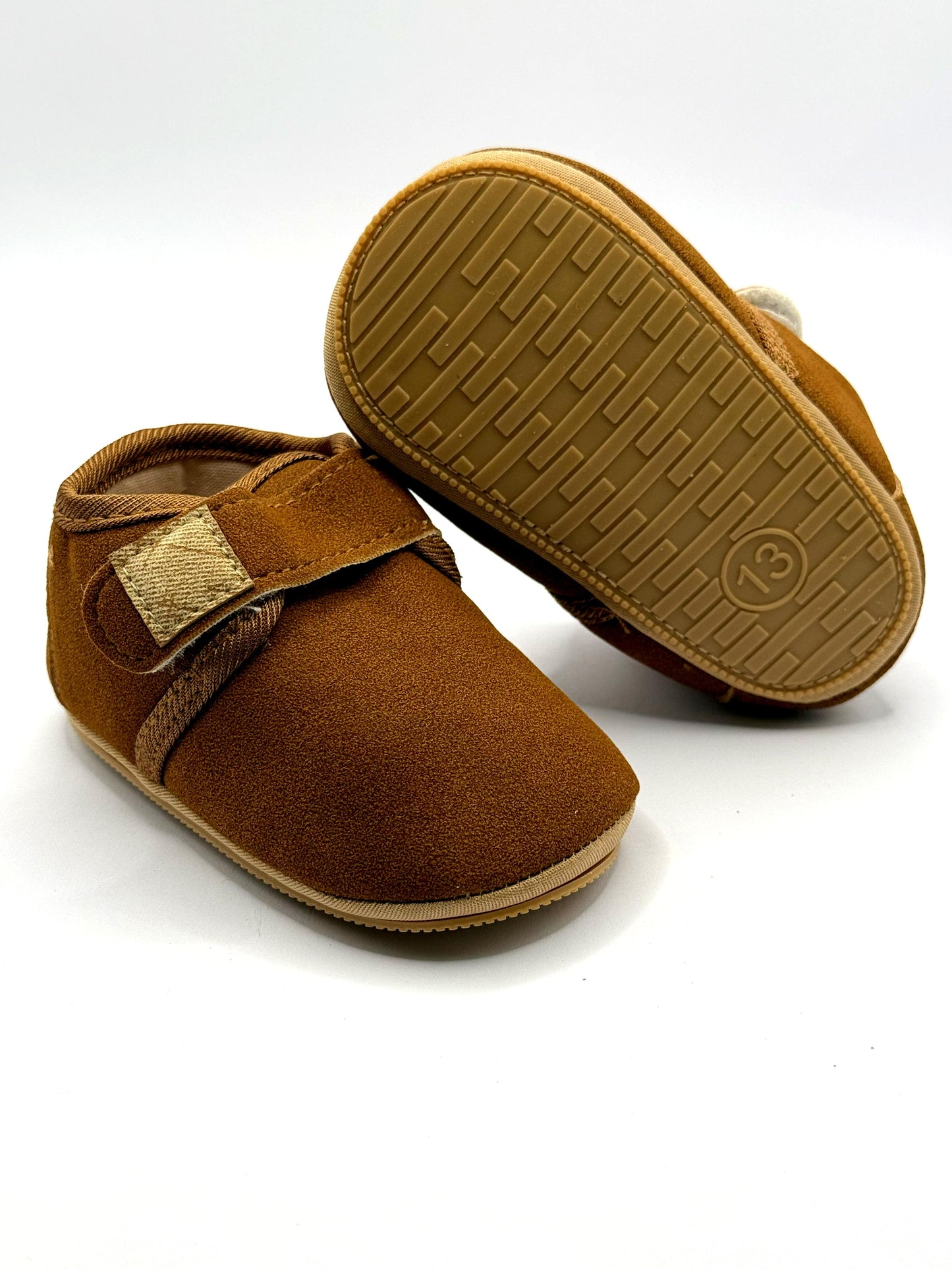 נעלי טרום הליכה חומות