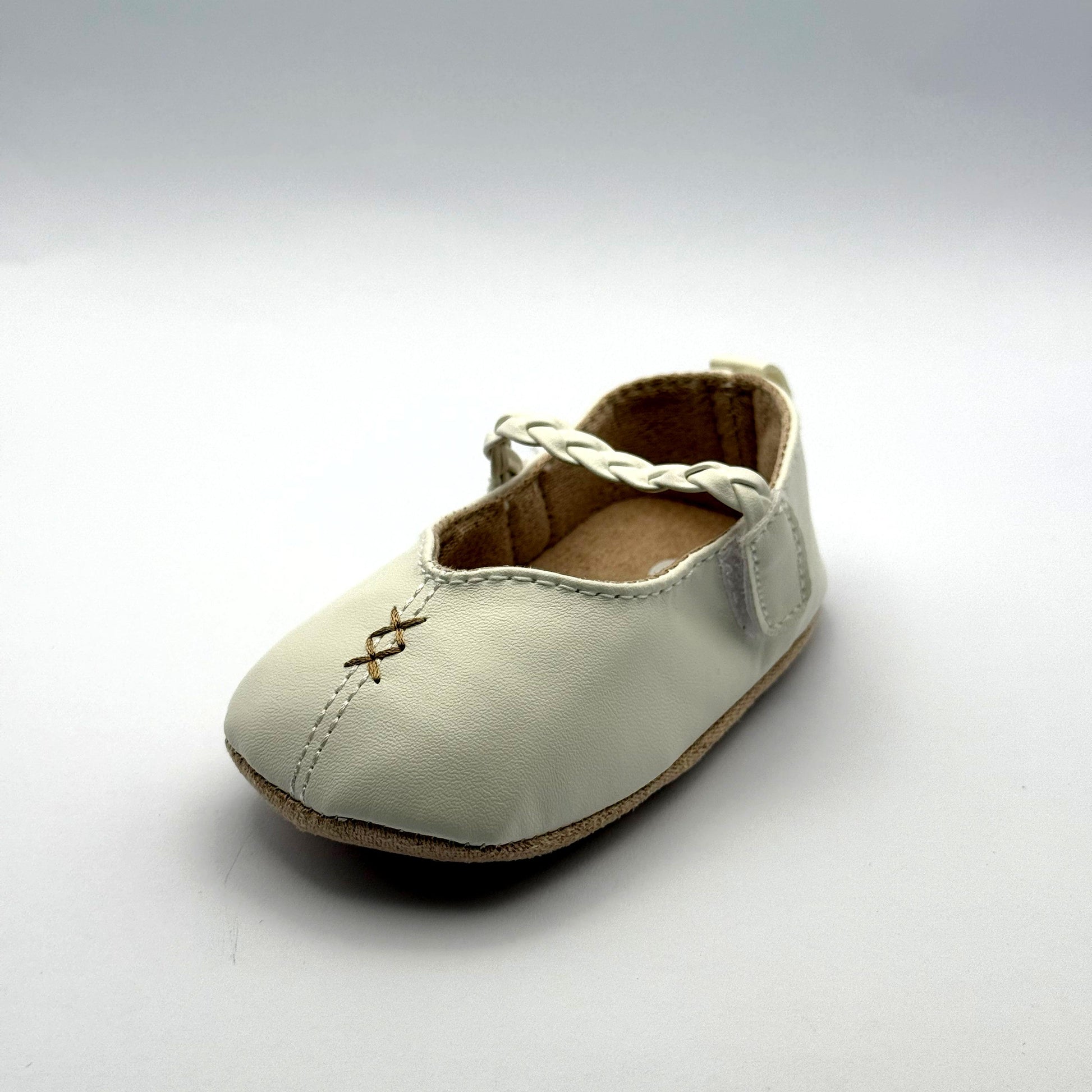 סנדלי תינוקות לבנות