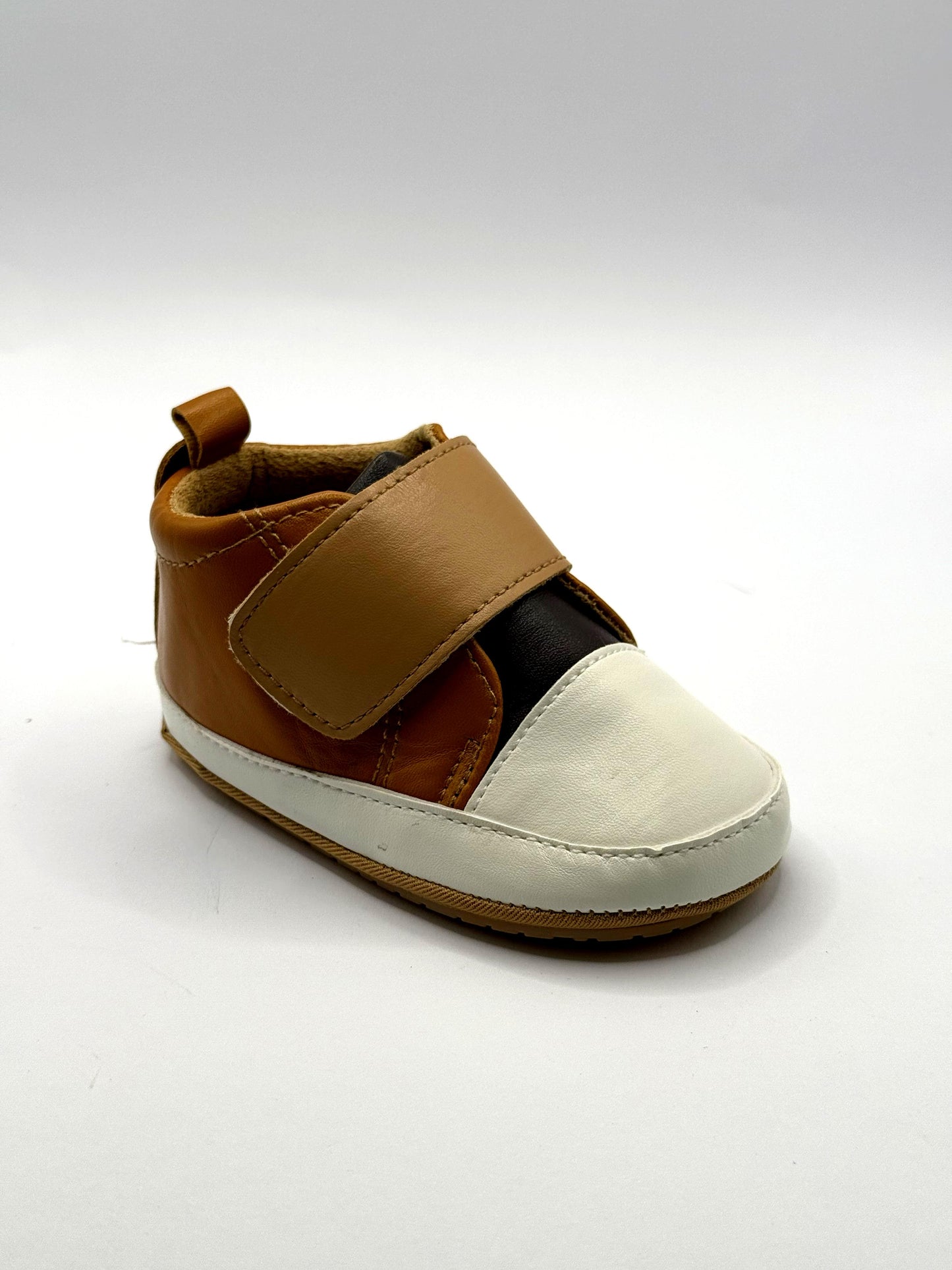 נעלי צעד ראשון עם סוליה מונעת החלקה