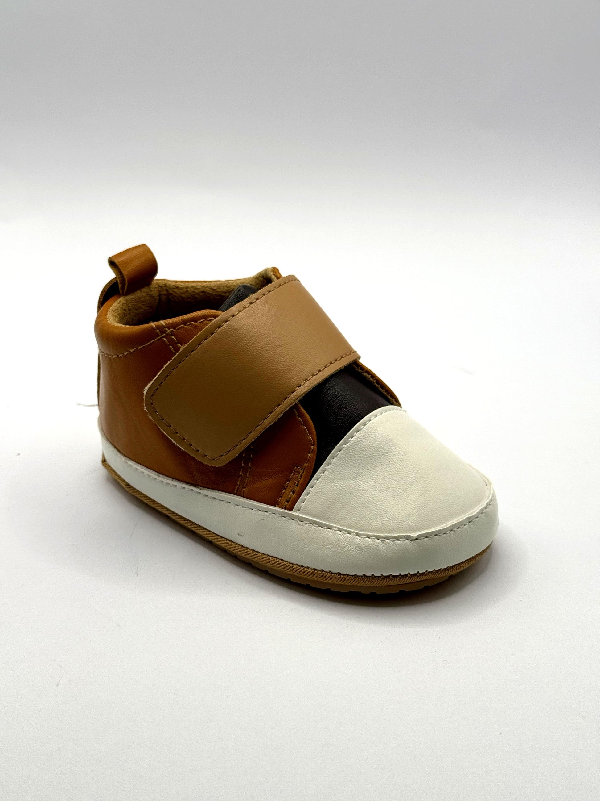 נעלי צעד ראשון עם סוליה מונעת החלקה