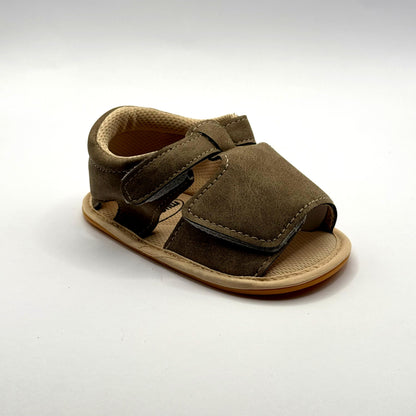 סנדלי תינוקות לבנים