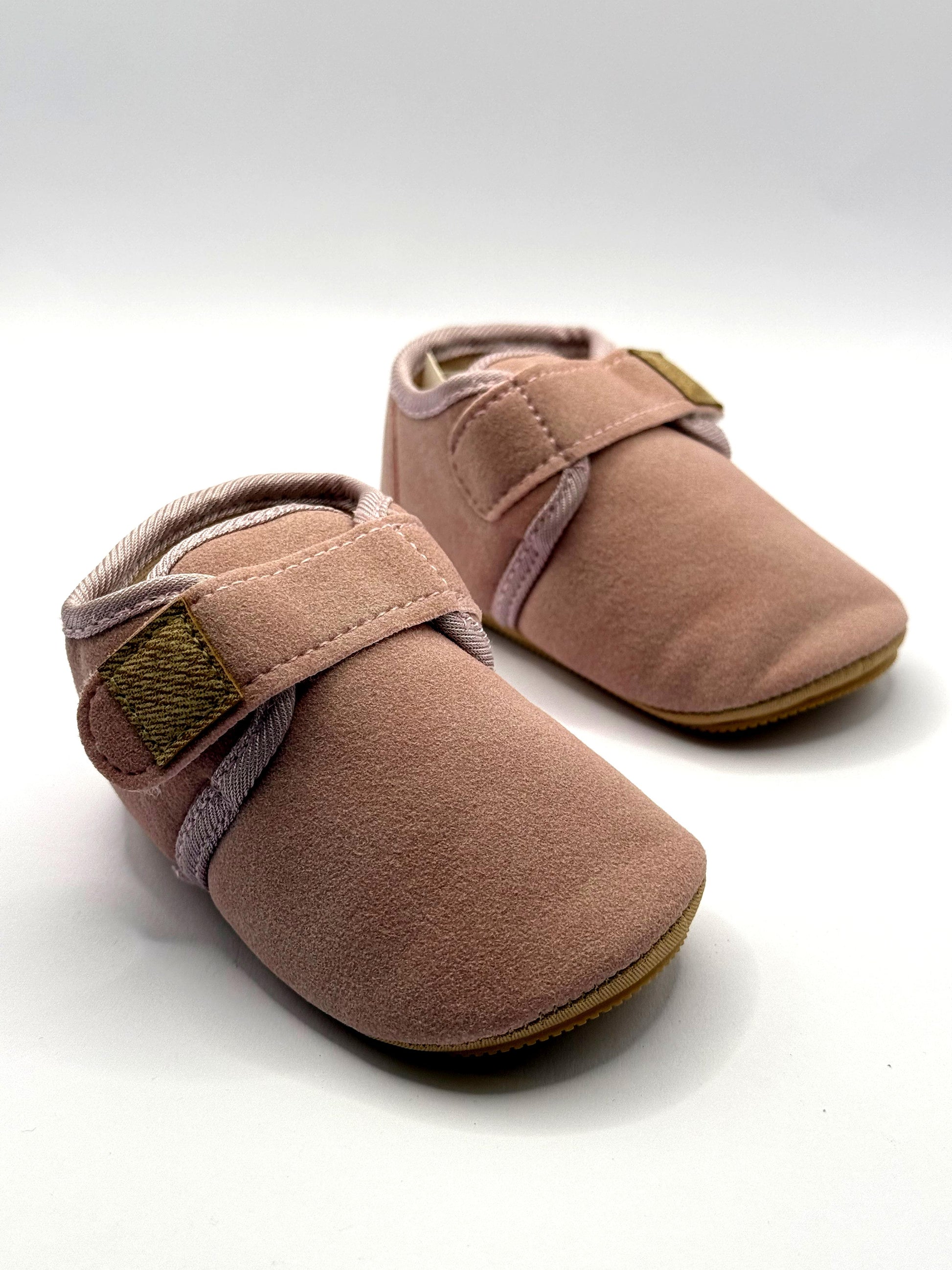 נעלי צעד ראשון ורודות